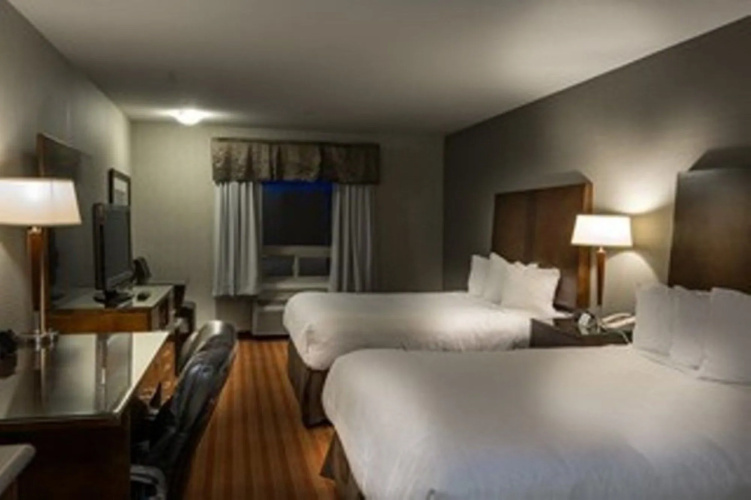 Devonian Hotel & Suites