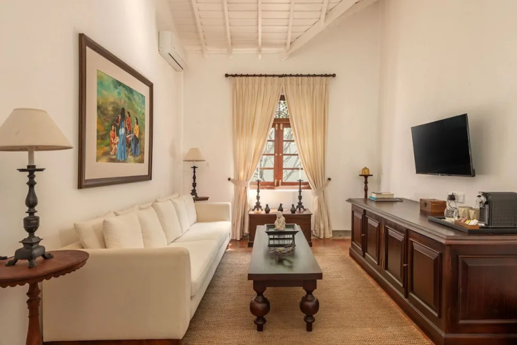 Uga Riva Negombo
