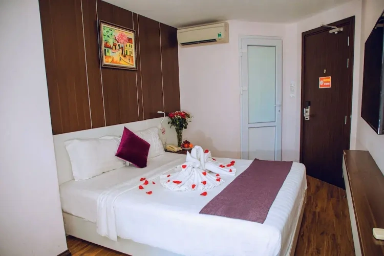 Superior Double room with balcony and with city view
