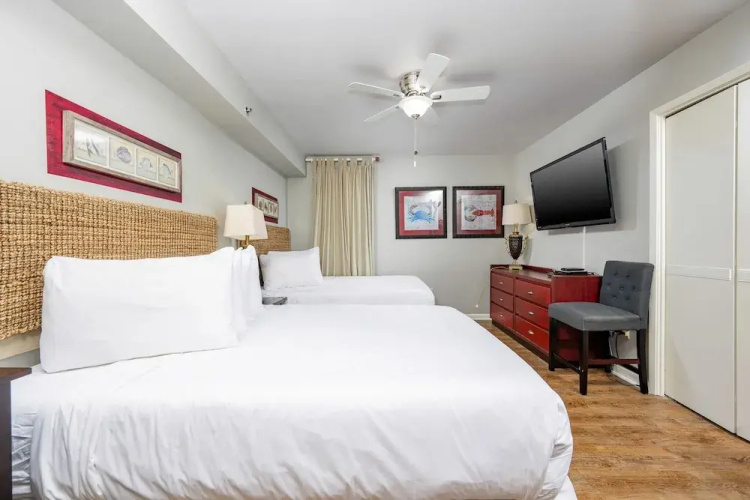 Phoenix Ii 2088 3 Bedroom Condo