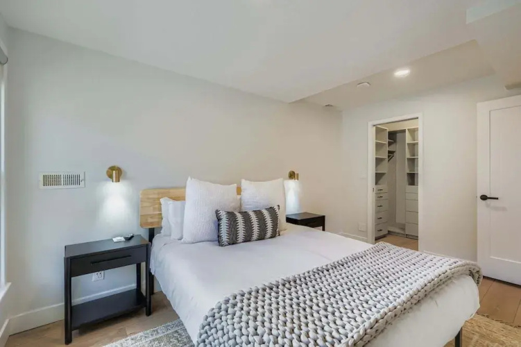 Pet Friendly! Elevation 25 2 Bedroom Home