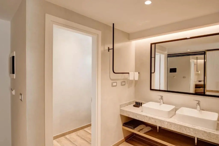 Alboro Seaside Suites