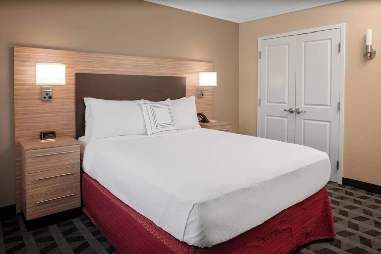 1 Bedroom Suite