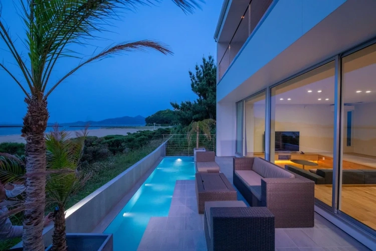 Deluxe Villa with balcony