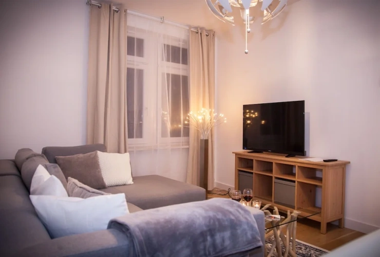 6 Bedrooms Bed in Dorm