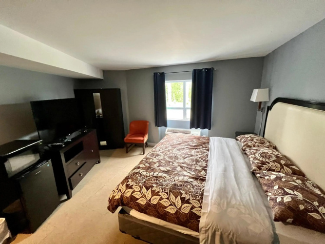HWY 17 Hotel