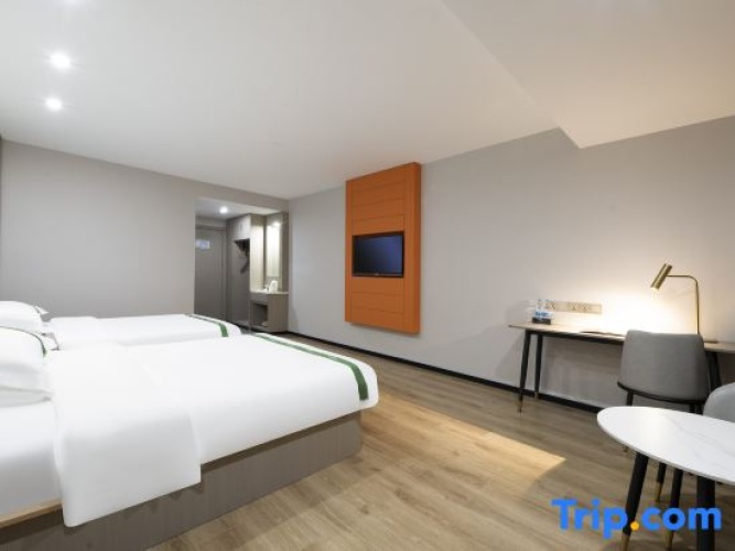 Comfort Twin Family room