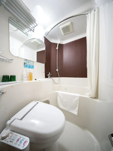 Super Hotel SubwayTanimachi 4-chome Exit 6