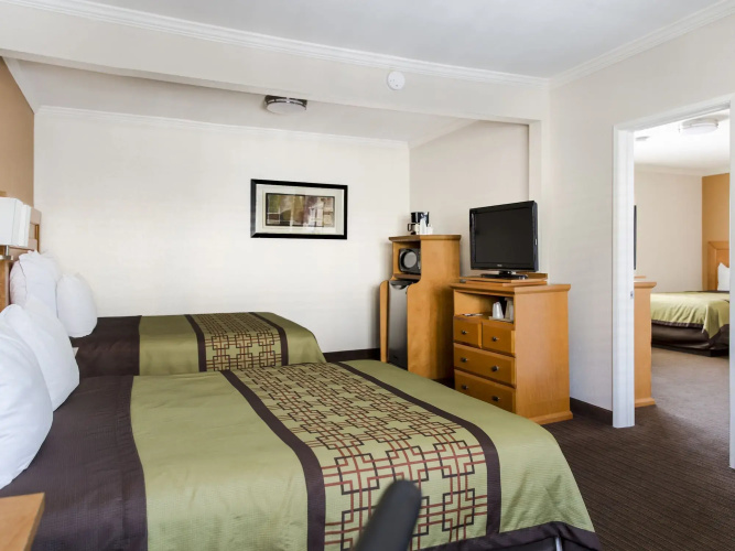 Anaheim Islander Inn and Suites
