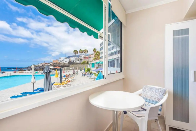 First line ocean view studio