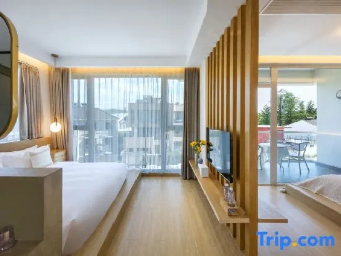Luxury Family Suite with balcony