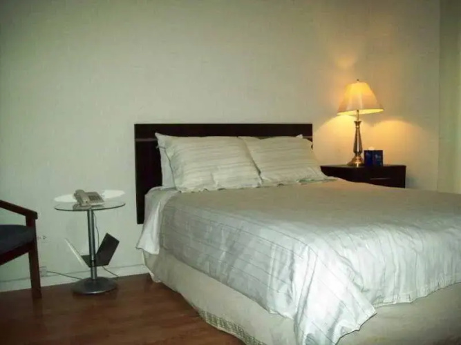 Metro Apartments
