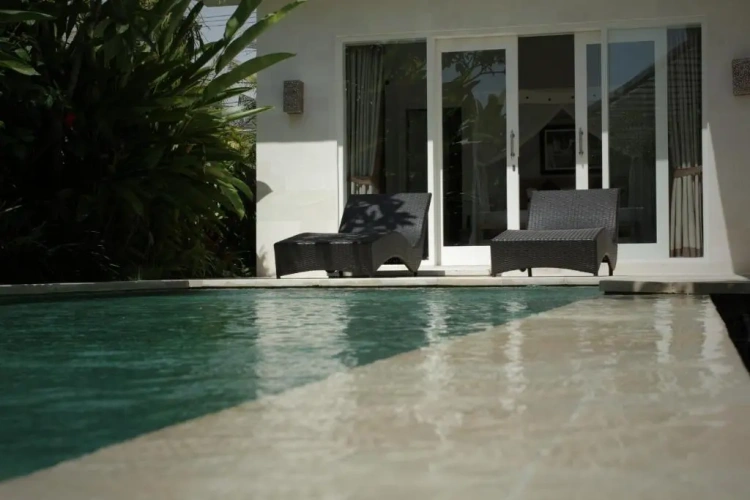 2 Bedrooms Villa