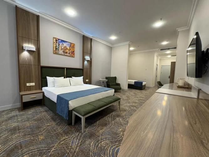 Standard Triple room