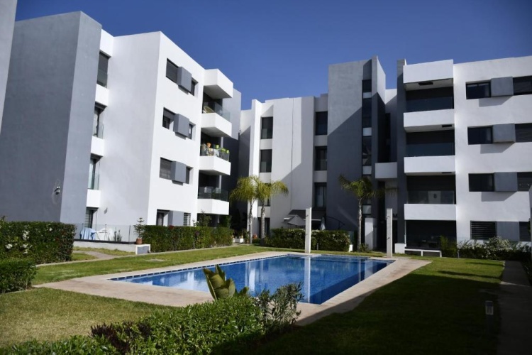 3 Bedrooms Apartment