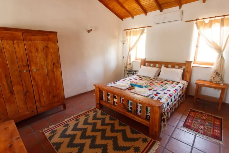 Ionia Guest House