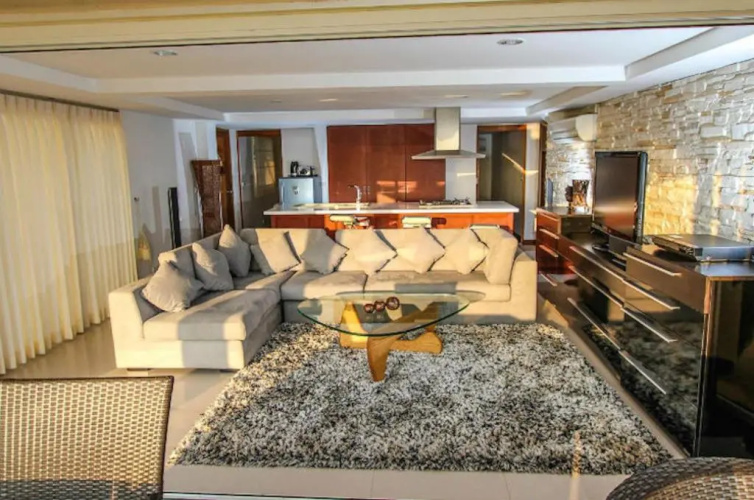 Amazing Seaview Apartment