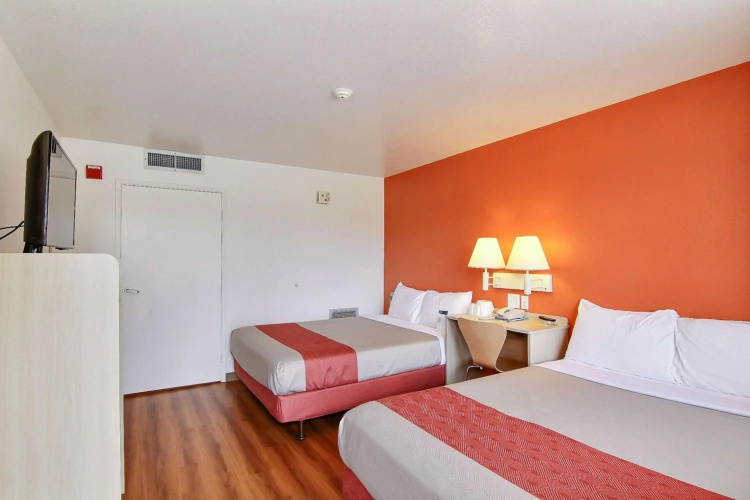 Motel 6 Lompoc, CA