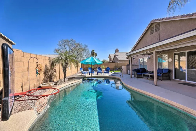 Outdoor Kitchen, Heated Pool: Gilbert Retreat!