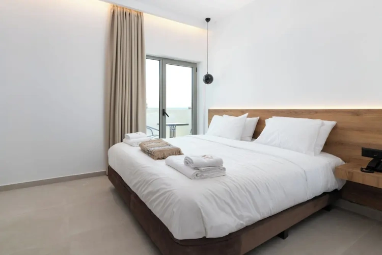 Deluxe Double room with balcony and with city view