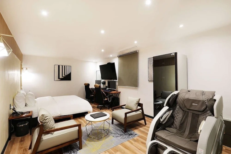 1 Bedroom Suite