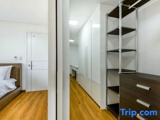 Premier Apartment