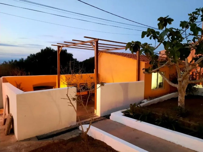 2 Bedrooms Cottage
