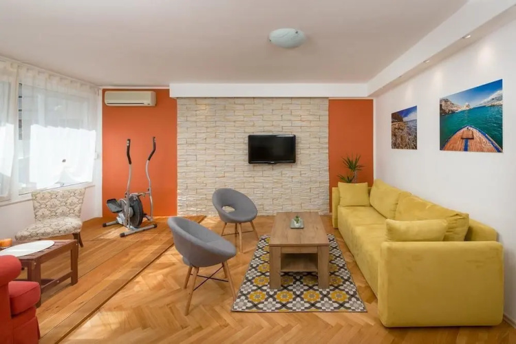 Exclusive apartment Bugenvila