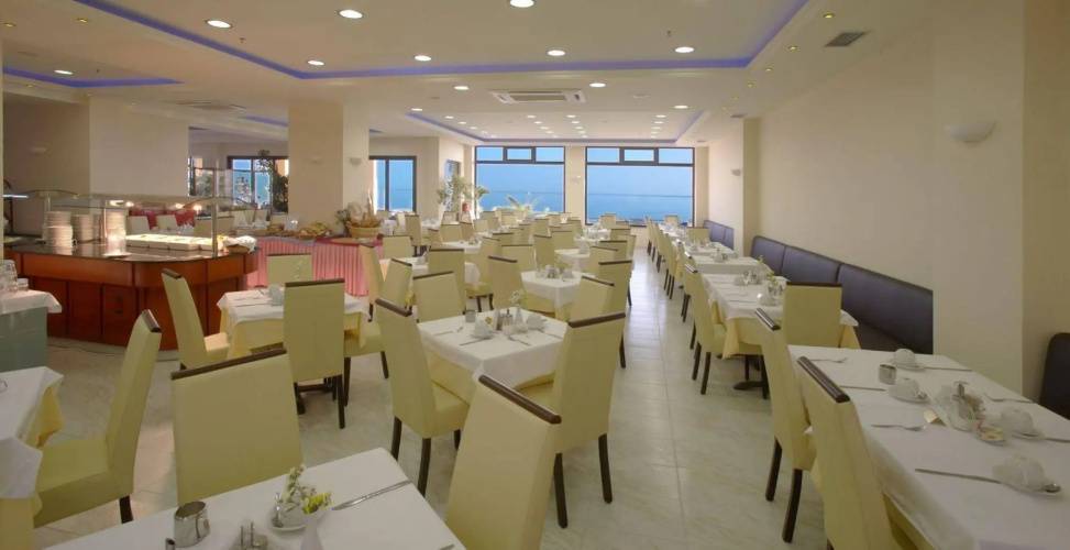 Atlantis Beach Hotel photo 33