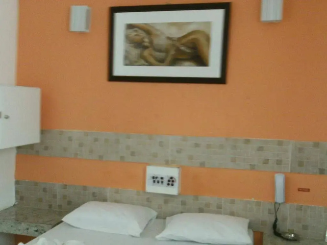 Hotel Ellegance