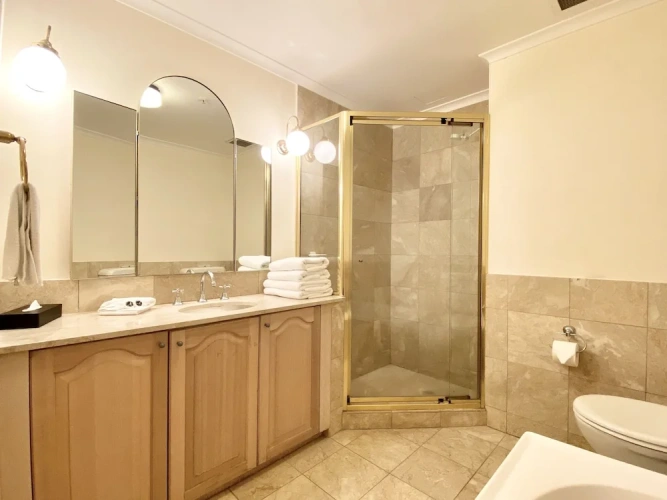 1 Bedroom Standard Double room with bay view