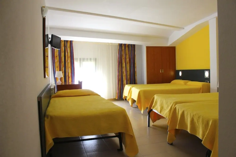 Standard Quadruple room