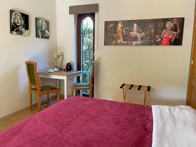 B&B Monroe