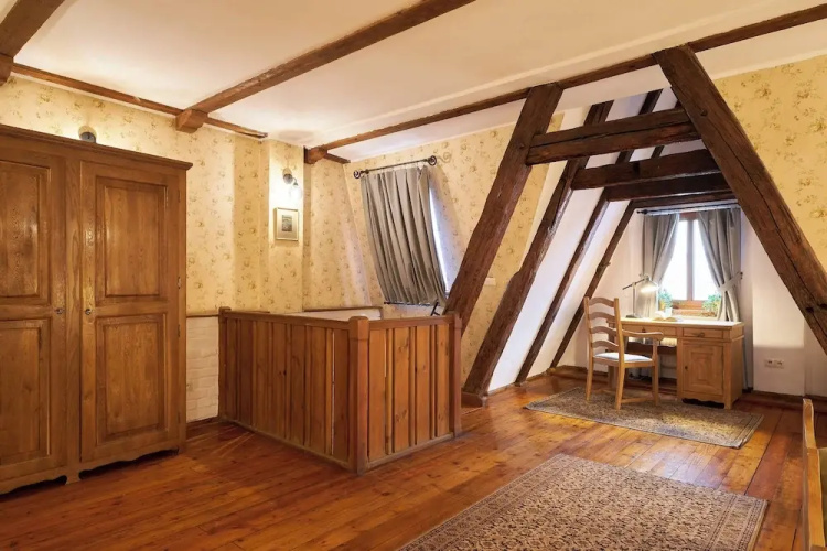 Vincent Old Town Apartments