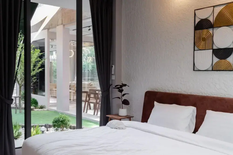 Taradol Premium Pool Villa