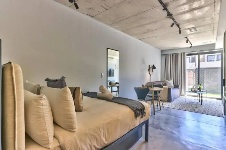 Ideal work from home,studio in new development!