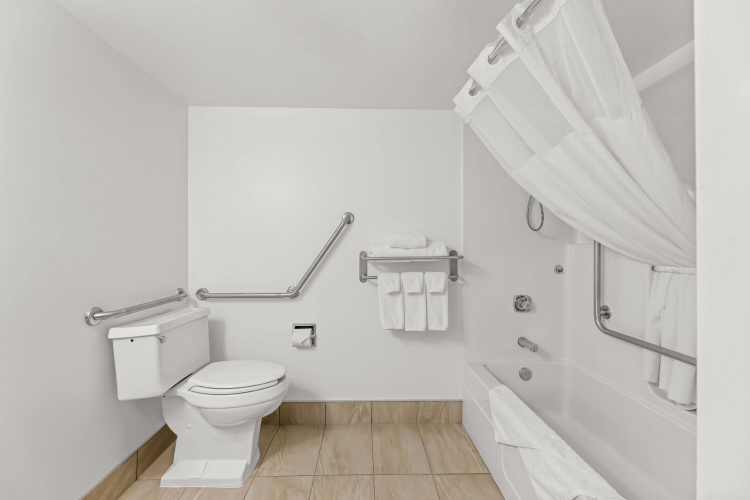 Travelodge Suites By Wyndham Regina / Eastgate Bay photo 8