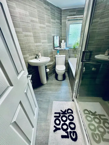 Cumbernauld Apartment With 3 Bedrooms