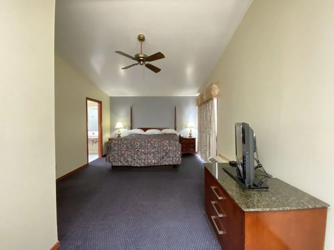 Campus Inn Motel