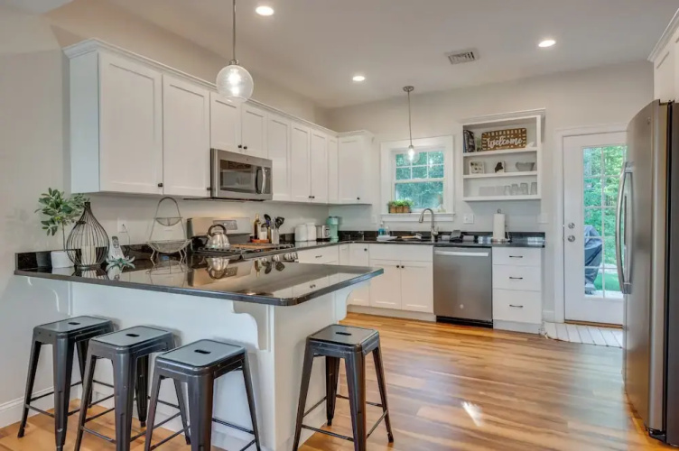 Stylish Arundel Cottage, 6 Mi to Dock Square!
