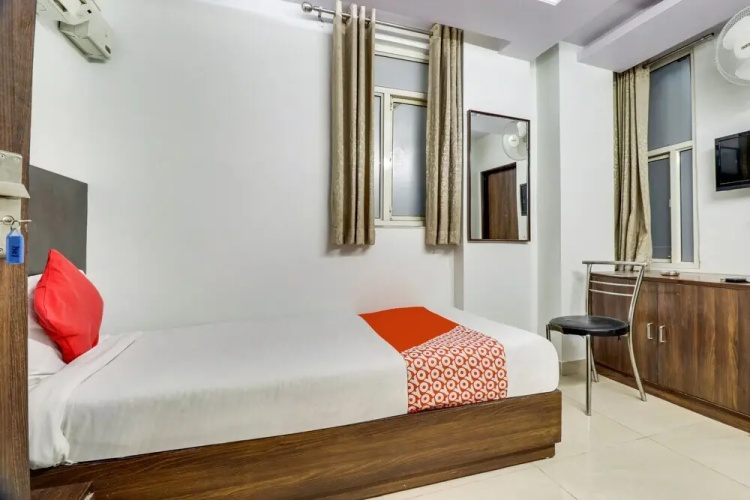 OYO 6697 Hotel Green Lemon