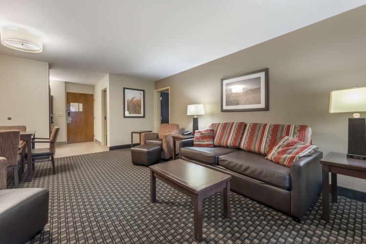 Quadruple Suite