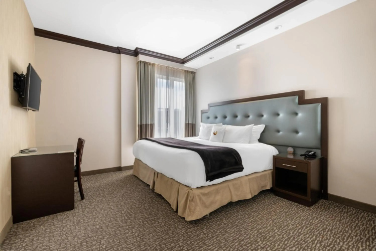 Aura Hotel Brooklyn