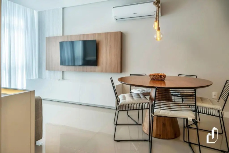 Apartamento Com 02 Dormitórios De Casal