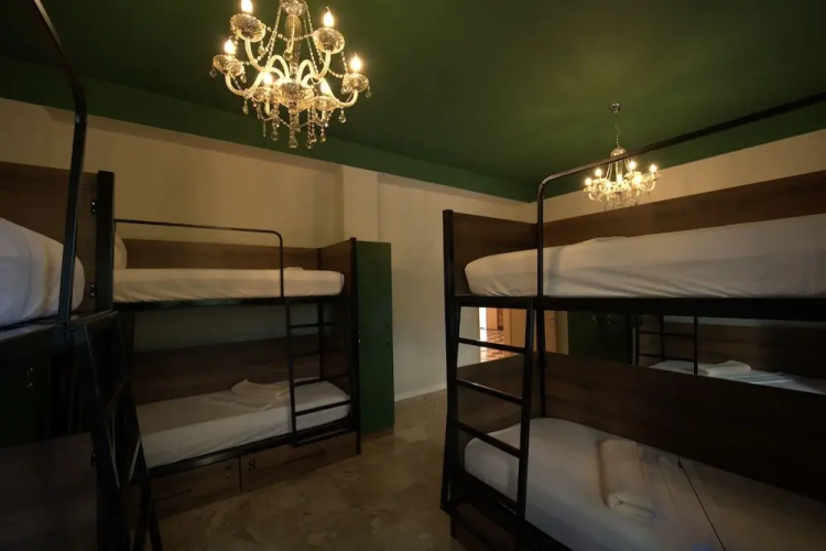 2115 Boutique Hostel