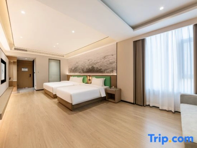 Deluxe Family Suite