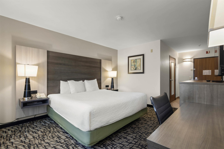 Best Western Crown Inn & Suites