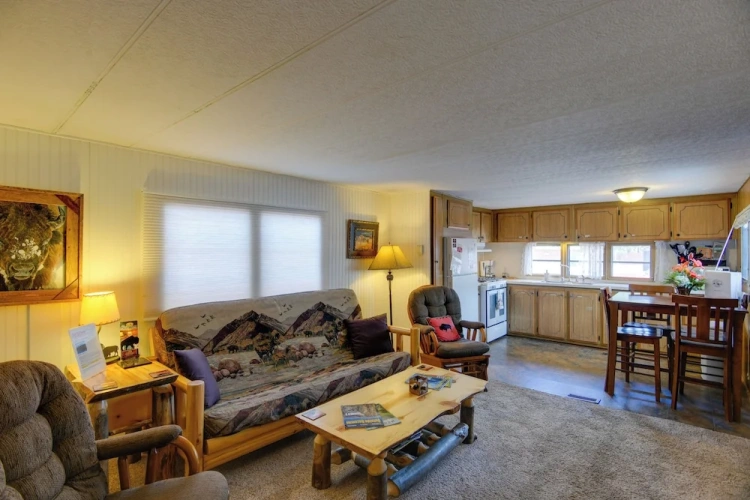 2 Bedrooms Cottage