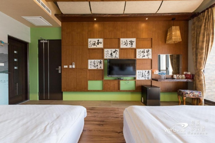Deluxe Quadruple room