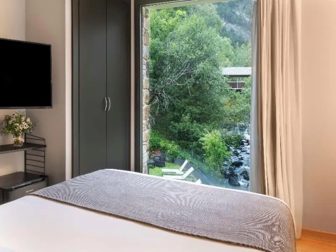 Superior Double room with balcony and with view